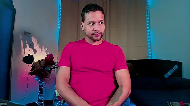 LucasGaeel online show from October 16, 2025, 2:09 am