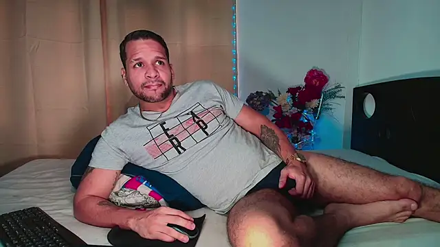 Snapshot of LucasGaeel chatting on January 10, 2026, 3:07 pm LucasGaeel online show from January 10, 2026, 3:07 pm