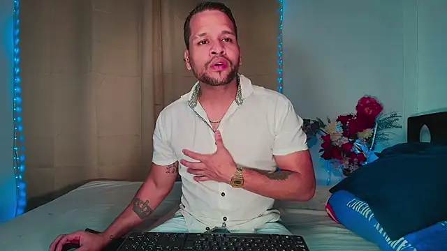 Snapshot of LucasGaeel chatting on January 10, 2026, 1:01 am LucasGaeel online show from January 10, 2026, 1:01 am