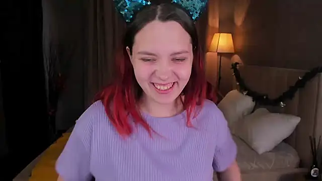 Monica  Queen online show from November 30, 2025, 5:30 am