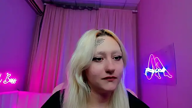 Snapshot of JuliaSharkk chatting on September 30, 2025, 1:55 am JuliaSharkk online show from September 30, 2025, 1:55 am