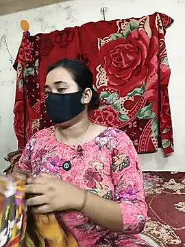 Love Queen11 online show from May 24, 2026, 4:51 pm