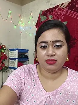 Love Queen11 online show from May 10, 2026, 3:47 pm
