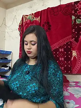 Love Queen11 online show from July 1, 2026, 4:51 pm