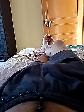 Snapshot of fuckherboi chatting on October 3, 2025, 11:12 am fuckherboi online show from October 3, 2025, 11:12 am