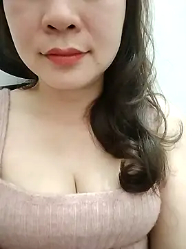 Girl Shy2000 online show from March 1, 2026, 4:07 pm