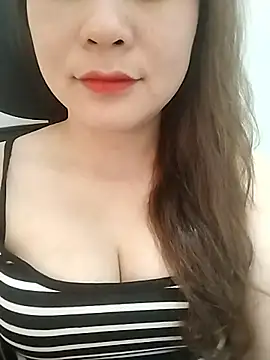 Snapshot of Girl_Shy2000 chatting on May 5, 2026, 4:15 am Girl Shy2000 online show from May 5, 2026, 4:15 am