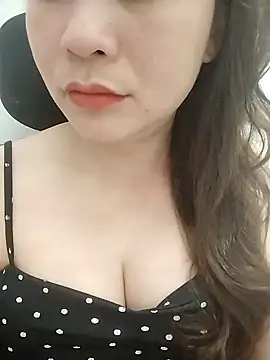 Snapshot of Girl_Shy2000 chatting on May 1, 2026, 12:21 pm Girl Shy2000 online show from May 1, 2026, 12:21 pm