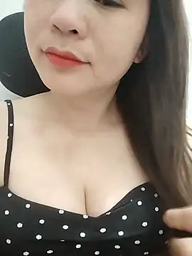 Snapshot of Girl_Shy2000 chatting on May 5, 2026, 9:18 pm Girl Shy2000 online show from May 5, 2026, 9:18 pm