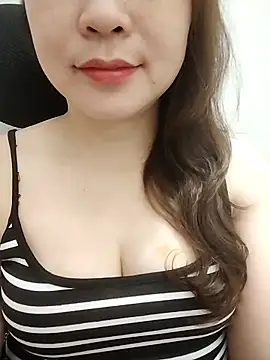 Snapshot of Girl_Shy2000 chatting on April 22, 2026, 11:00 pm Girl Shy2000 online show from April 22, 2026, 11:00 pm