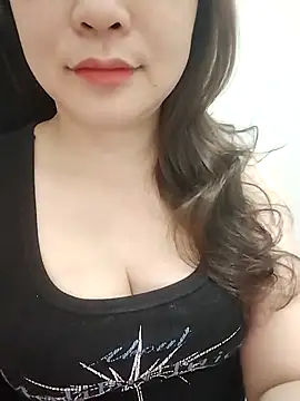 Girl Shy2000 online show from April 10, 2026, 10:11 am