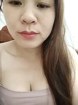 Girl Shy2000 online show from October 26, 2025, 10:43 pm