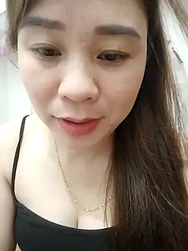 Girl Shy2000 online show from October 11, 2025, 4:19 pm