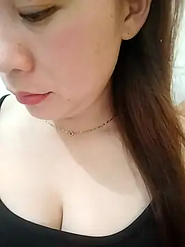 Girl Shy2000 online show from October 12, 2025, 4:25 am