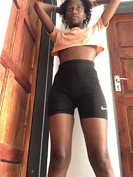 Caramel102004 online show from April 9, 2026, 9:37 am