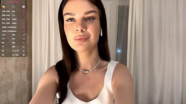 ameliasweetygirl online show from November 27, 2025, 5:35 pm