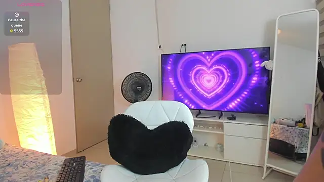 Snapshot of addison_sparkle chatting on February 4, 2026, 7:03 am addison sparkle online show from February 4, 2026, 7:03 am