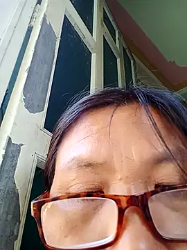 Snapshot of bella-bae chatting on October 5, 2025, 2:13 am bella-bae online show from October 5, 2025, 2:13 am