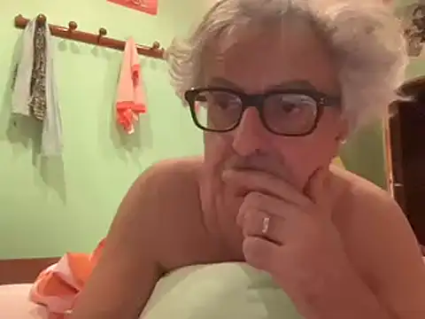 chtentation online show from February 2, 2026, 11:04 pm