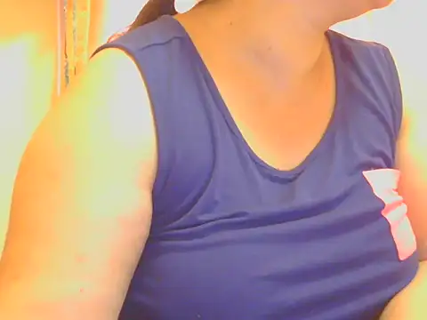 Snapshot of Kimkhaepretty chatting on December 20, 2025, 5:21 am Kimkhaepretty online show from December 20, 2025, 5:21 am