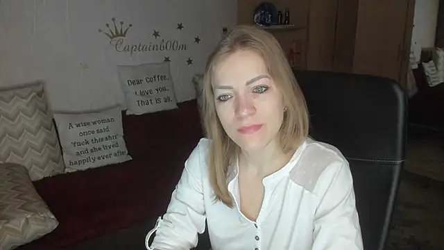 Tiffany Bates online show from October 30, 2025, 3:38 am