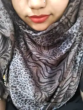 Miss Rose   online show from April 7, 2026, 6:48 am