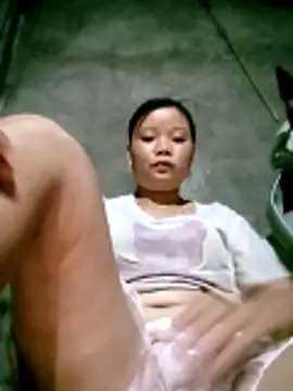 Snapshot of Samyy_xx chatting on October 29, 2025, 12:37 pm Samyy xx online show from October 29, 2025, 12:37 pm