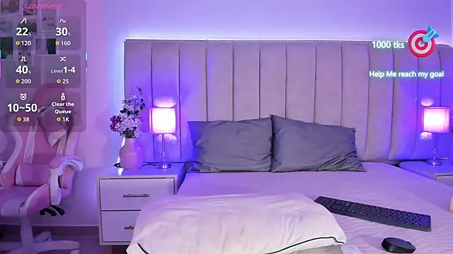 Snapshot of EllaaThorne chatting on March 4, 2026, 1:24 am EllaaThorne online show from March 4, 2026, 1:24 am