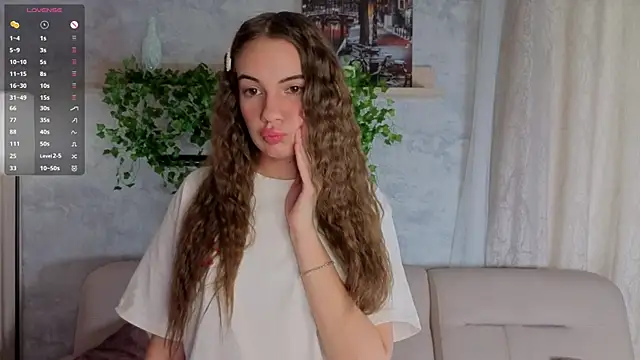 TashaCajune online show from October 9, 2025, 4:24 am