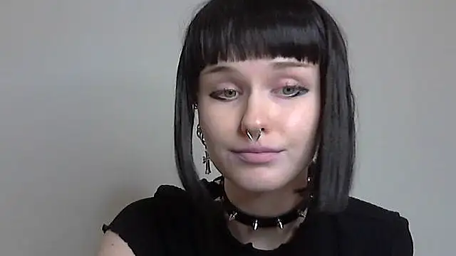 Snapshot of Paradoxy_ chatting on October 5, 2025, 6:20 pm Paradoxy online show from October 5, 2025, 6:20 pm