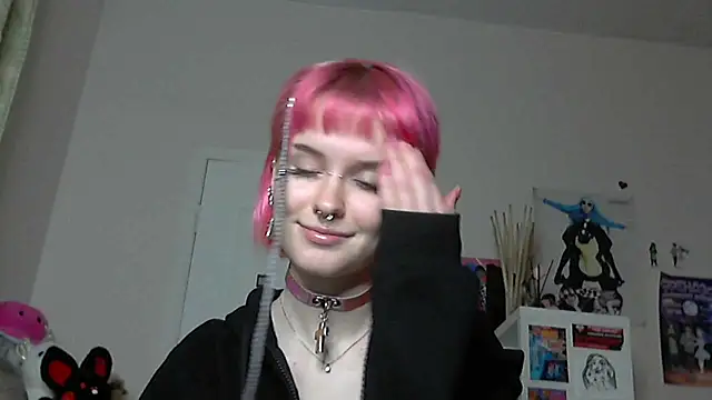 Snapshot of Paradoxy_ chatting on February 16, 2026, 8:18 pm Paradoxy online show from February 16, 2026, 8:18 pm