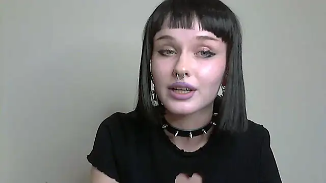 Snapshot of Paradoxy_ chatting on October 4, 2025, 7:48 pm Paradoxy online show from October 4, 2025, 7:48 pm