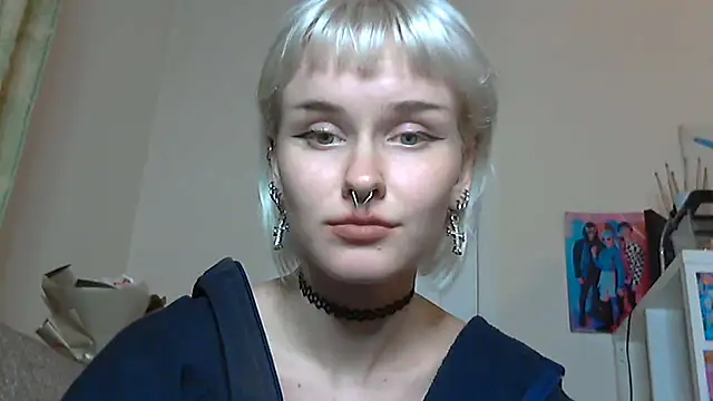 Snapshot of Paradoxy_ chatting on October 11, 2025, 8:54 pm Paradoxy online show from October 11, 2025, 8:54 pm