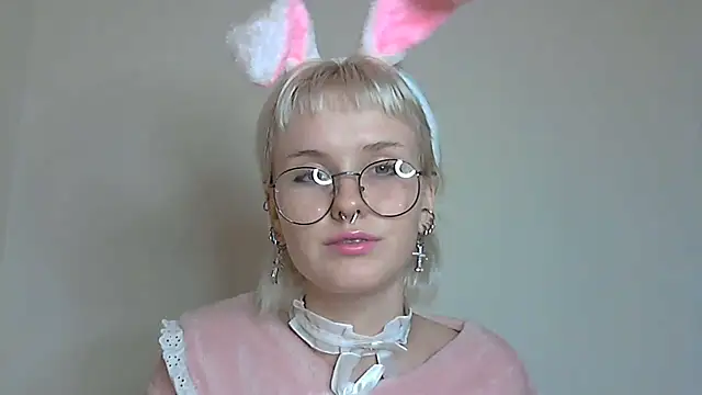 Snapshot of Paradoxy_ chatting on October 20, 2025, 6:30 pm Paradoxy online show from October 20, 2025, 6:30 pm