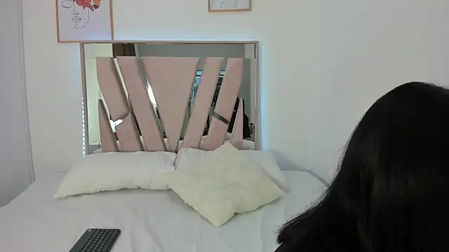 lissastone online show from October 8, 2025, 3:08 am