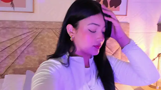 Snapshot of EmmaBlossom chatting on February 21, 2026, 12:51 pm EmmaBlossom online show from February 21, 2026, 12:51 pm