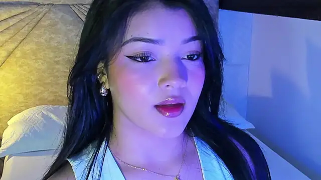 Snapshot of EmmaBlossom chatting on March 10, 2026, 12:42 pm EmmaBlossom online show from March 10, 2026, 12:42 pm