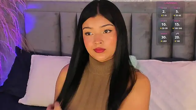 EmmaBlossom online show from October 29, 2025, 7:13 pm