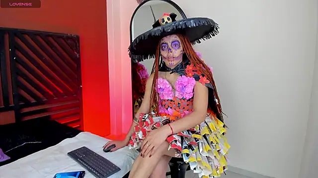 Cattleya veloza   online show from October 31, 2025, 6:15 pm