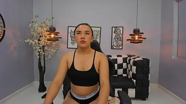 Snapshot of Kira_Naughty chatting on September 28, 2025, 11:50 am Kira Naughty online show from September 28, 2025, 11:50 am