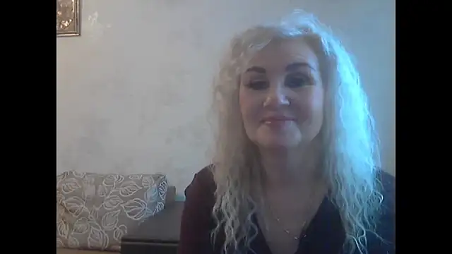Snapshot of LadySexyBlond chatting on May 4, 2026, 4:21 pm LadySexyBlond online show from May 4, 2026, 4:21 pm