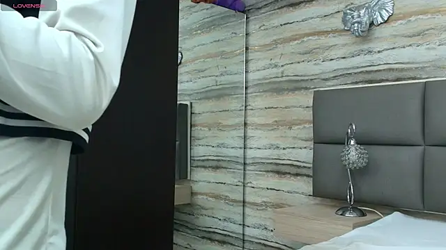 Lovers 21 online show from April 30, 2026, 3:57 am