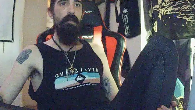 Snapshot of Neekaleek89 chatting on March 3, 2026, 12:06 am Neekaleek89 online show from March 3, 2026, 12:06 am