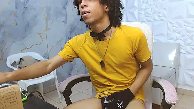 Snapshot of xion_ez chatting on April 11, 2026, 7:28 pm xion ez online show from April 11, 2026, 7:28 pm