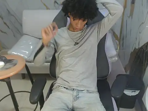 xion ez online show from November 8, 2025, 7:39 pm