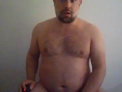 CristalDad online show from November 4, 2025, 7:50 pm