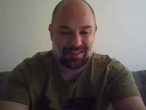 CristalDad online show from October 19, 2025, 6:10 pm