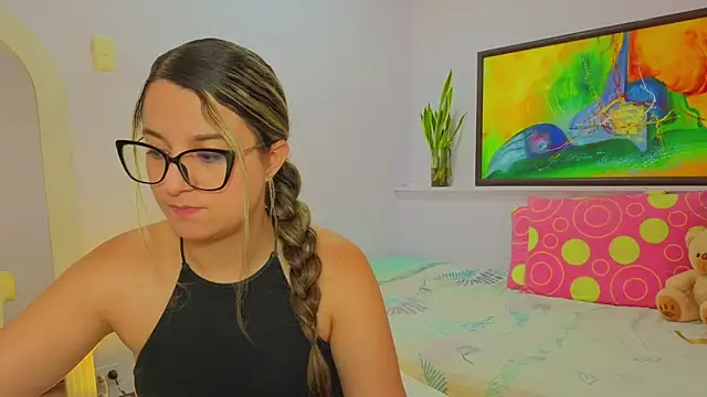 katiaa lovv online show from May 21, 2026, 12:02 pm