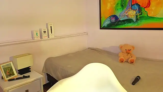 katiaa lovv online show from April 13, 2026, 12:09 pm