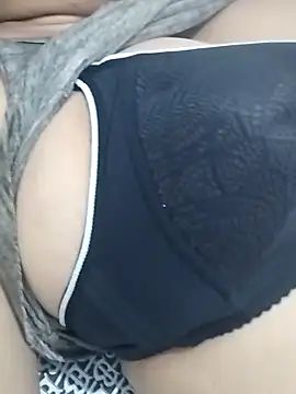 Snapshot of MEYBELLATINA chatting on February 19, 2026, 11:01 pm MEYBELLATINA online show from February 19, 2026, 11:01 pm